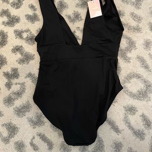 Andie Mykonos Flat black suit